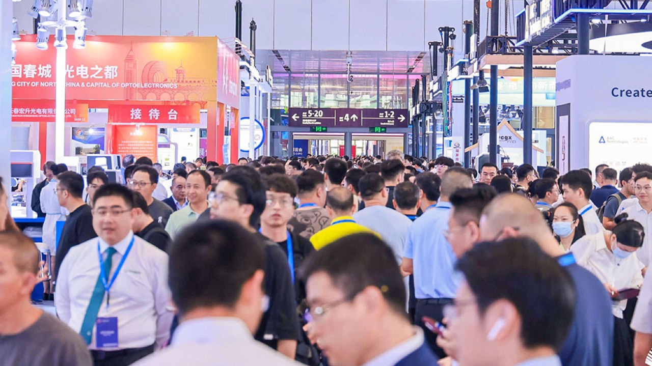CIOE 2026 三展联动主视觉：CIOE 光博会、IICIE 集成电路创新博览会、elexcon 深圳国际电子展